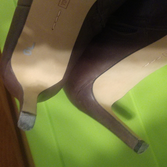 Vince Camuto Brown Leather boots - Picture 7 of 7